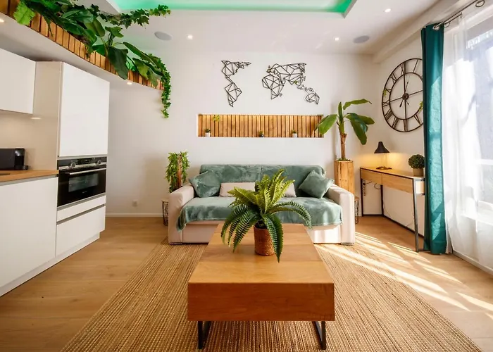 06k3 - La Pagoda Unique Et Atypique A 30 M De La * Антіб