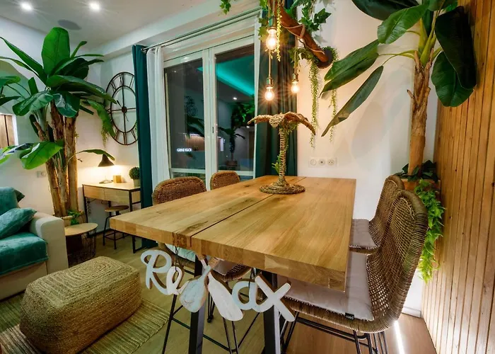 06k3 - La Pagoda Unique Et Atypique A 30 M De La アンティーブ