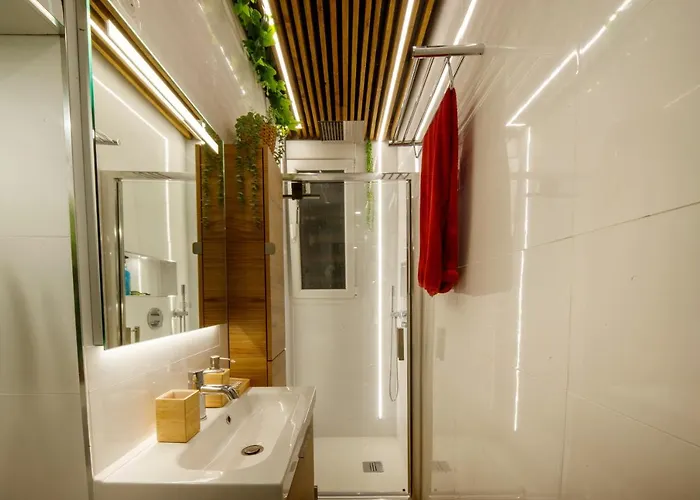 06k3 - La Pagoda Unique Et Atypique A 30 M De La アンティーブ